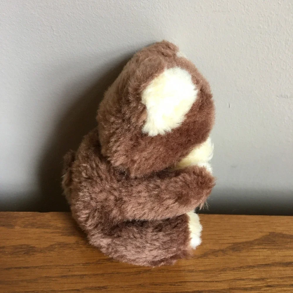 Vintage Russ Berrie Plush Brown Teddy Bear Red Bow‎ 4.5